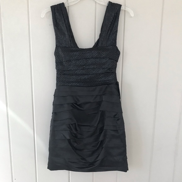 Express Black Sequin Mini Dress, size 4 - Picture 4 of 13